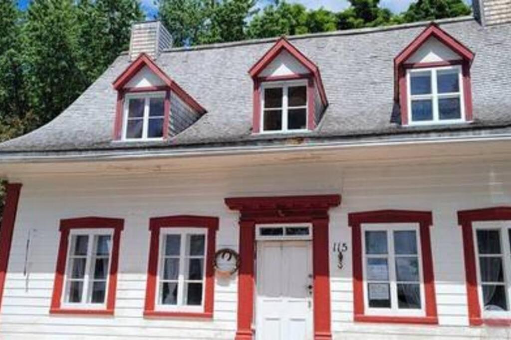 Om Chalet 1 Avec Spa Face Au Fleuve Saint-Jean Εξωτερικό φωτογραφία